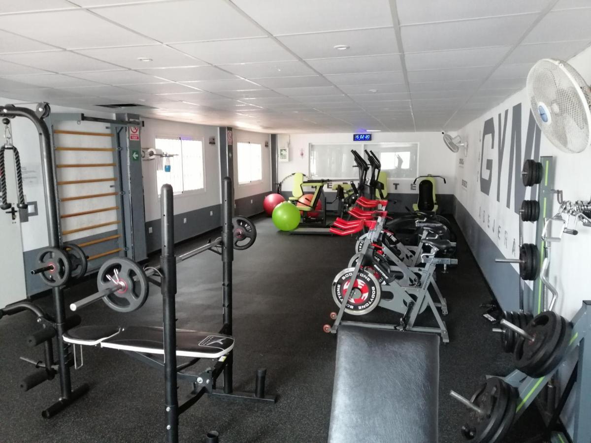 Duplex Costa Del Sol - Piscina&Gym Apartment เอสเตโปนา ภายนอก รูปภาพ